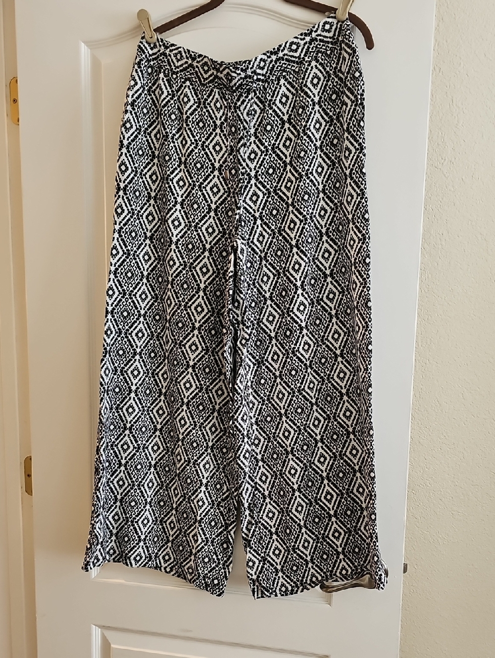 French Laundry Black and White Printed Wide Leg Pants